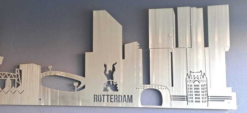 Skyline Rotterdam 3.0 van RVS detail